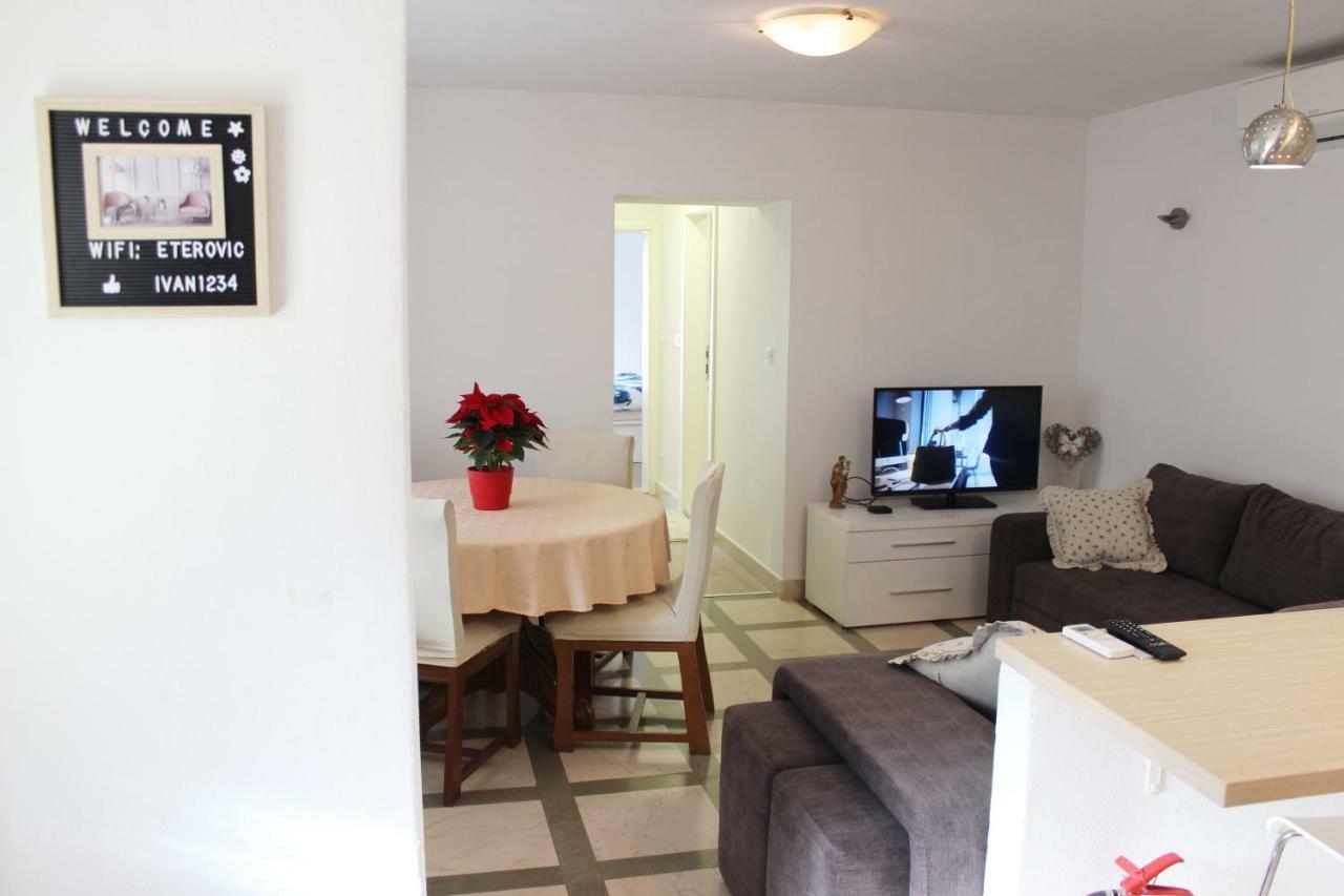 Apartment Pino Pucisca Zewnętrze zdjęcie